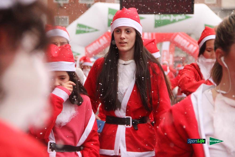 Galería de la Carrera de Papá Noel, entrada en meta del minuto 44 al 50