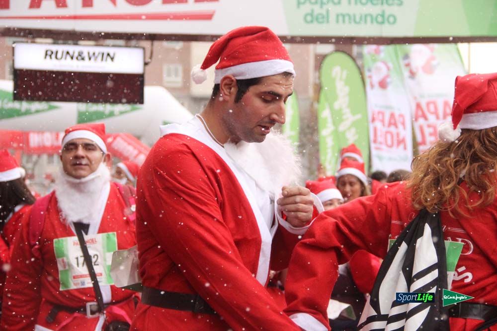 Galería de la Carrera de Papá Noel, entrada en meta del minuto 44 al 50