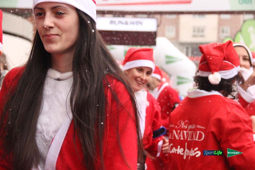 Galería de la Carrera de Papá Noel, entrada en meta del minuto 44 al 50