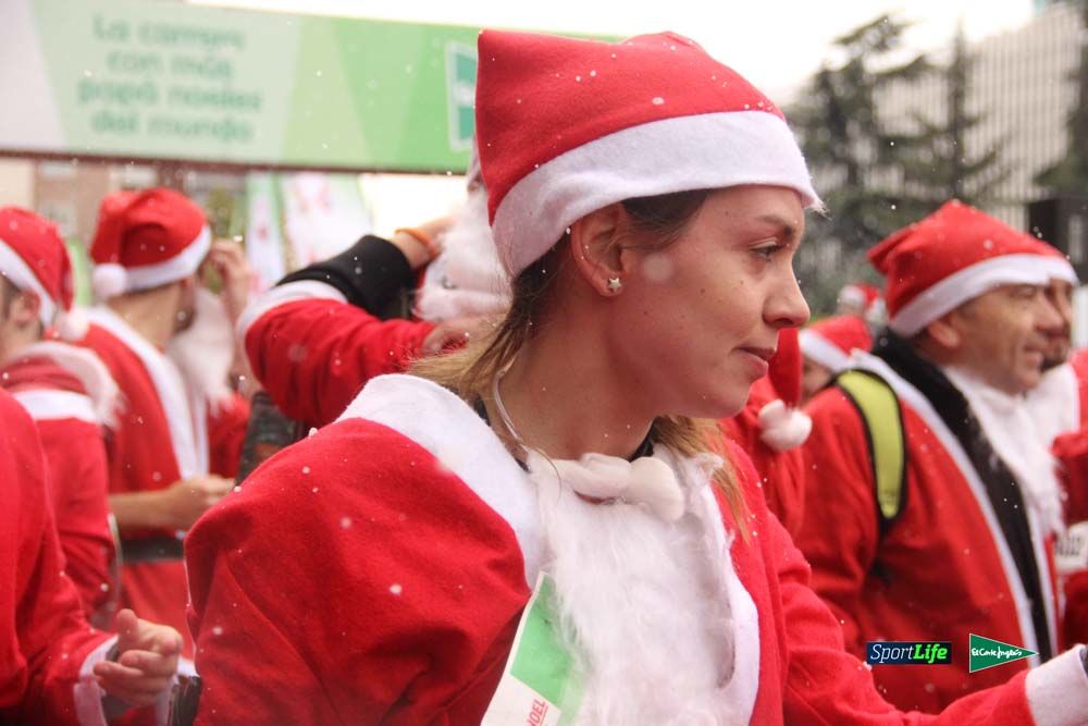 Galería de la Carrera de Papá Noel, entrada en meta del minuto 44 al 50