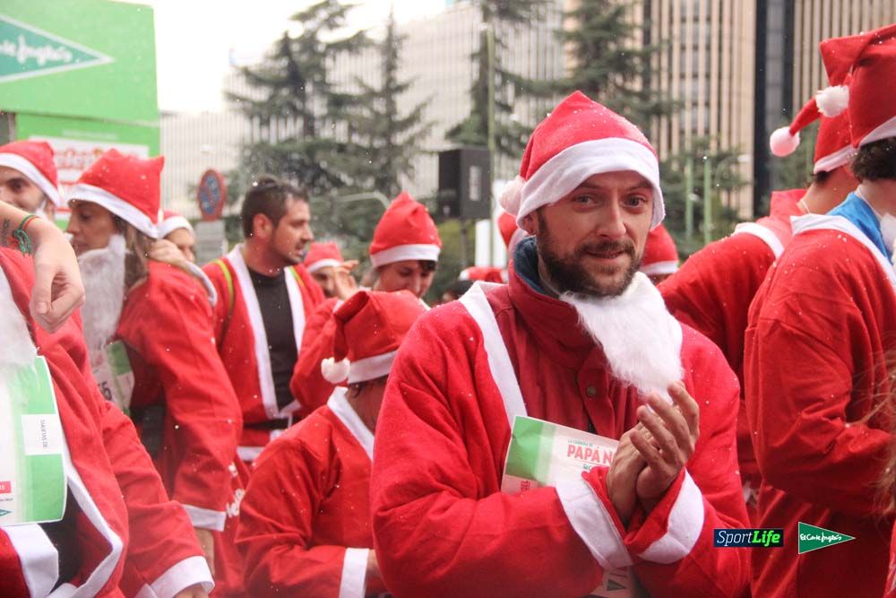Galería de la Carrera de Papá Noel, entrada en meta del minuto 44 al 50