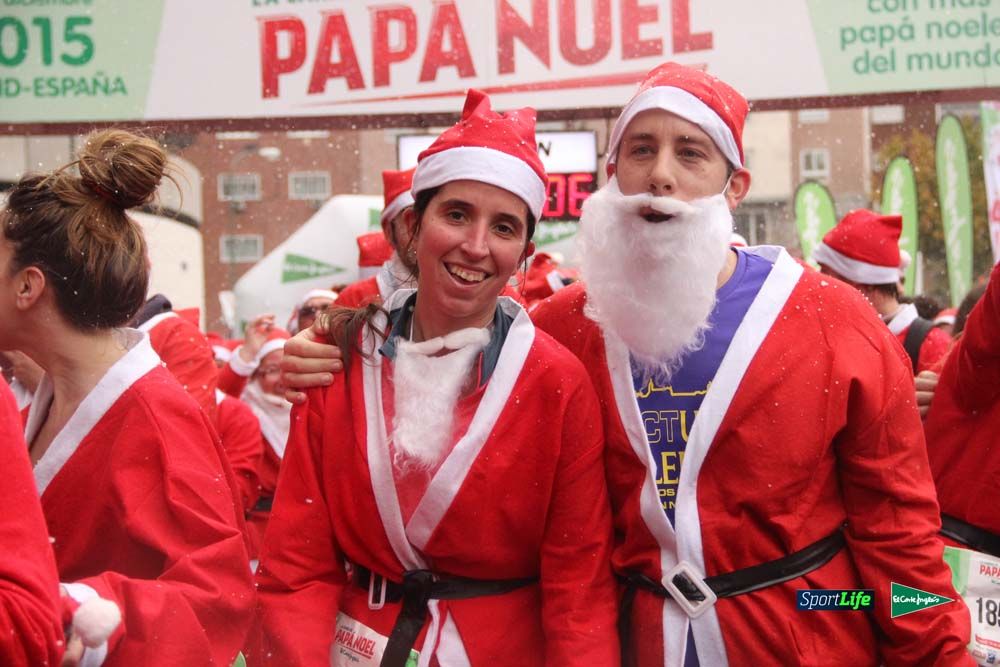Galería de la Carrera de Papá Noel, entrada en meta del minuto 44 al 50