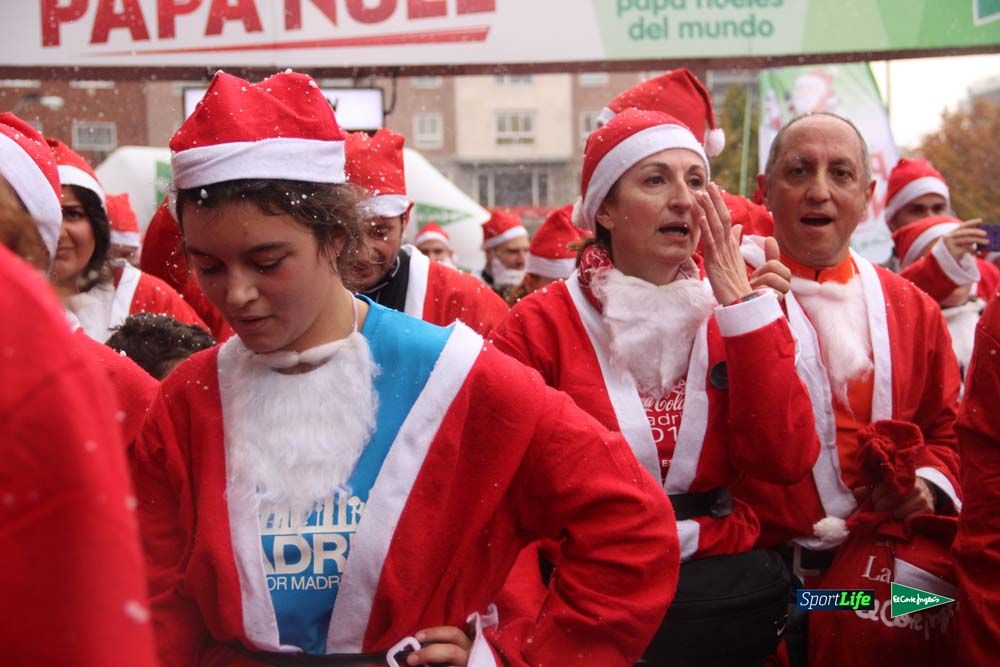 Galería de la Carrera de Papá Noel, entrada en meta del minuto 44 al 50