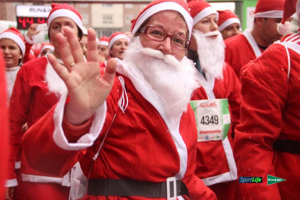 Galería de la Carrera de Papá Noel, entrada en meta del minuto 44 al 50