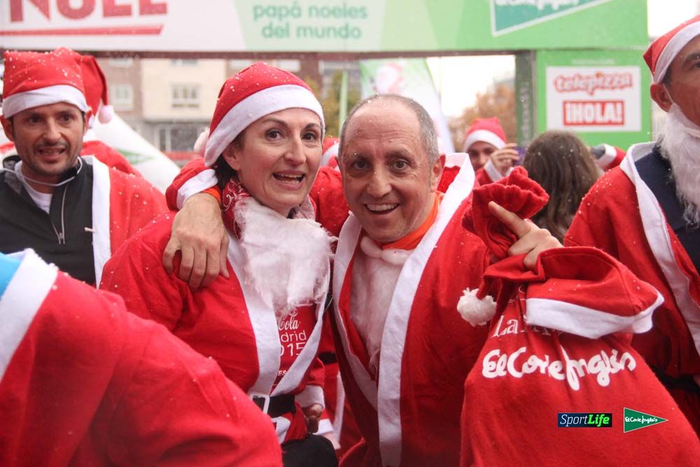 Galería de la Carrera de Papá Noel, entrada en meta del minuto 44 al 50