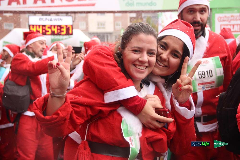 Galería de la Carrera de Papá Noel, entrada en meta del minuto 44 al 50