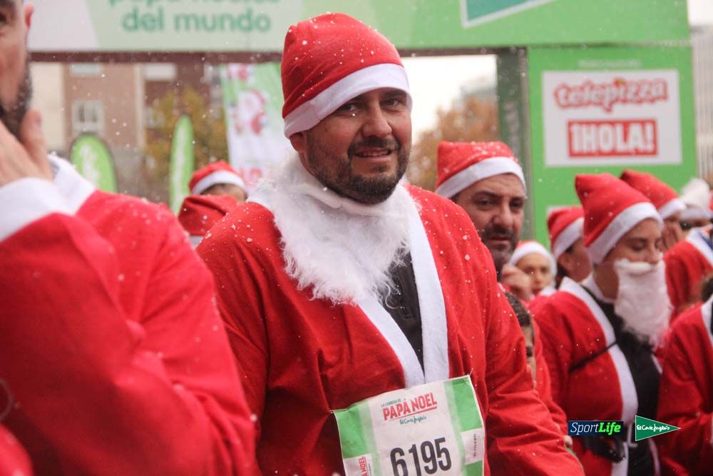 Galería de la Carrera de Papá Noel, entrada en meta del minuto 44 al 50