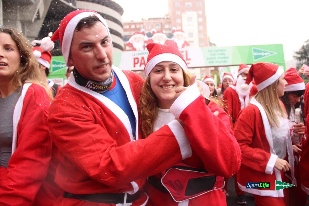 Galería de la Carrera de Papá Noel, entrada en meta del minuto 44 al 50