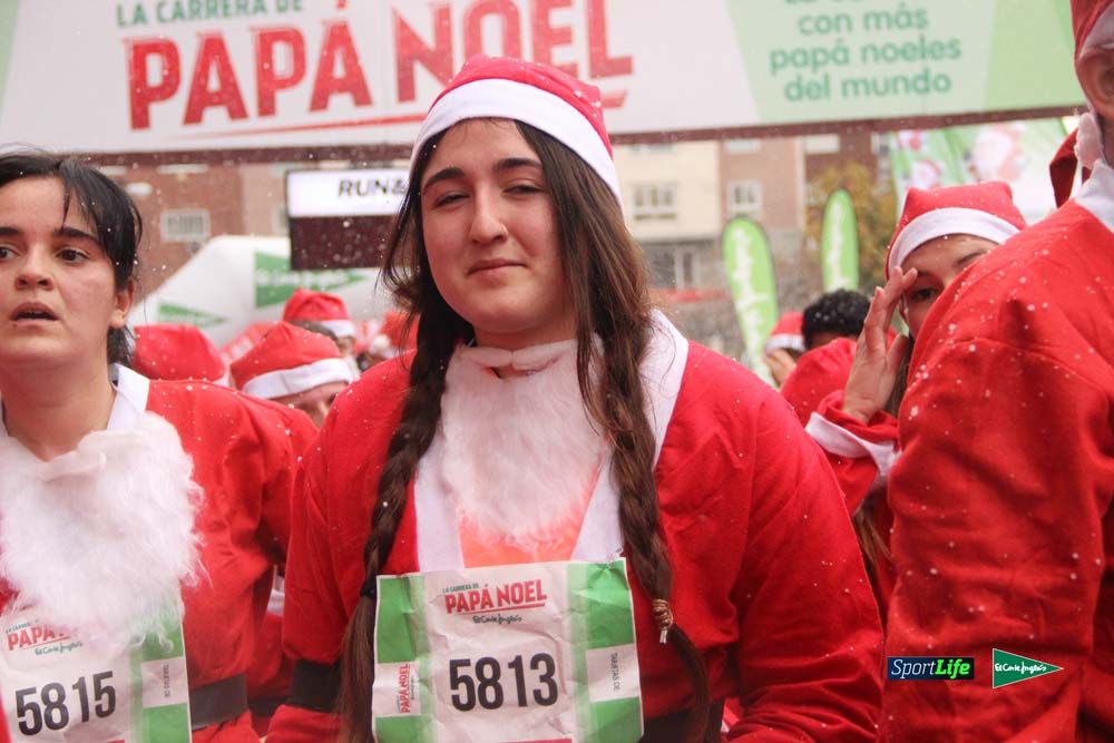 Galería de la Carrera de Papá Noel, entrada en meta del minuto 44 al 50