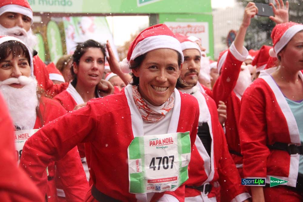 Galería de la Carrera de Papá Noel, entrada en meta del minuto 44 al 50