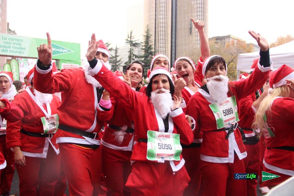 Galería de la Carrera de Papá Noel, entrada en meta del minuto 44 al 50