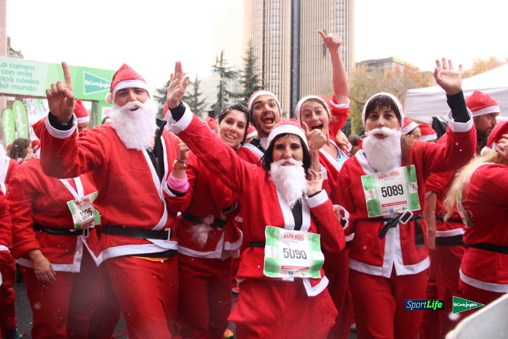 Galería de la Carrera de Papá Noel, entrada en meta del minuto 44 al 50