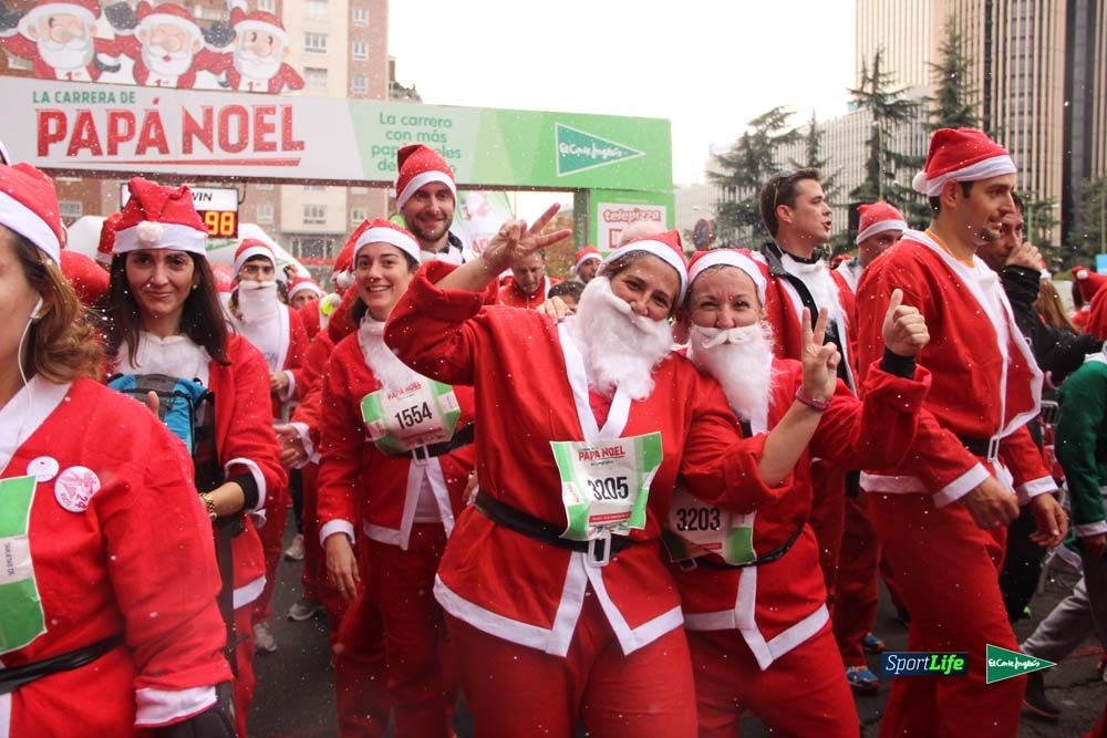 Galería de la Carrera de Papá Noel, entrada en meta del minuto 44 al 50