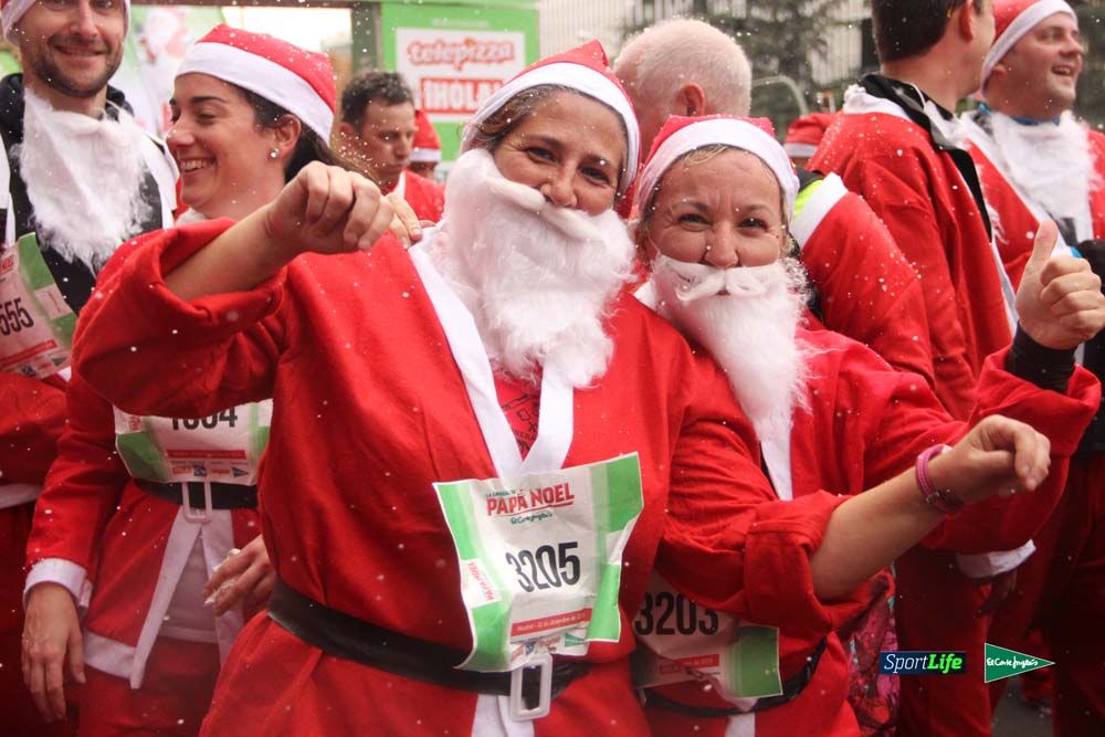 Galería de la Carrera de Papá Noel, entrada en meta del minuto 44 al 50