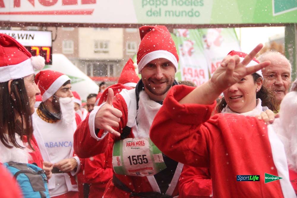 Galería de la Carrera de Papá Noel, entrada en meta del minuto 44 al 50