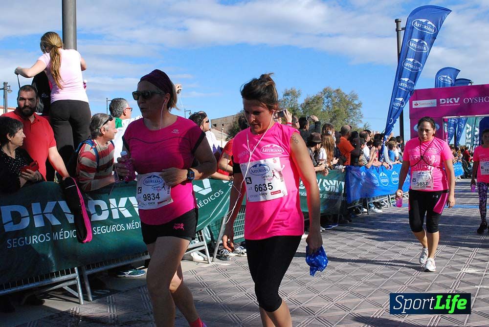 Carrera de la Mujer Valencia 2016: meta (0: 45 al 0:51)