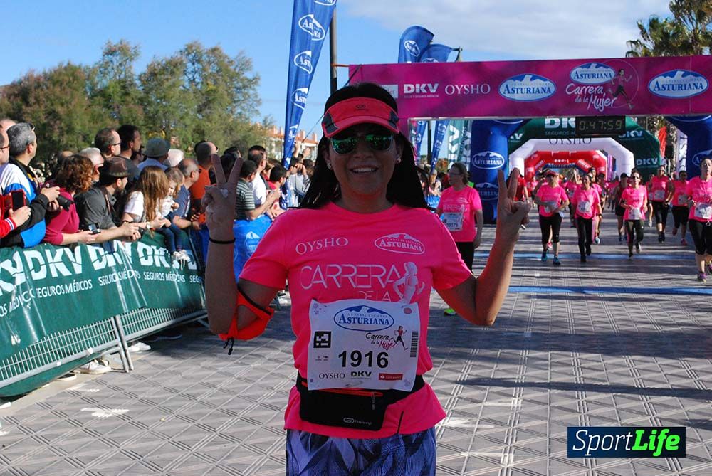 Carrera de la Mujer Valencia 2016: meta (0: 45 al 0:51)