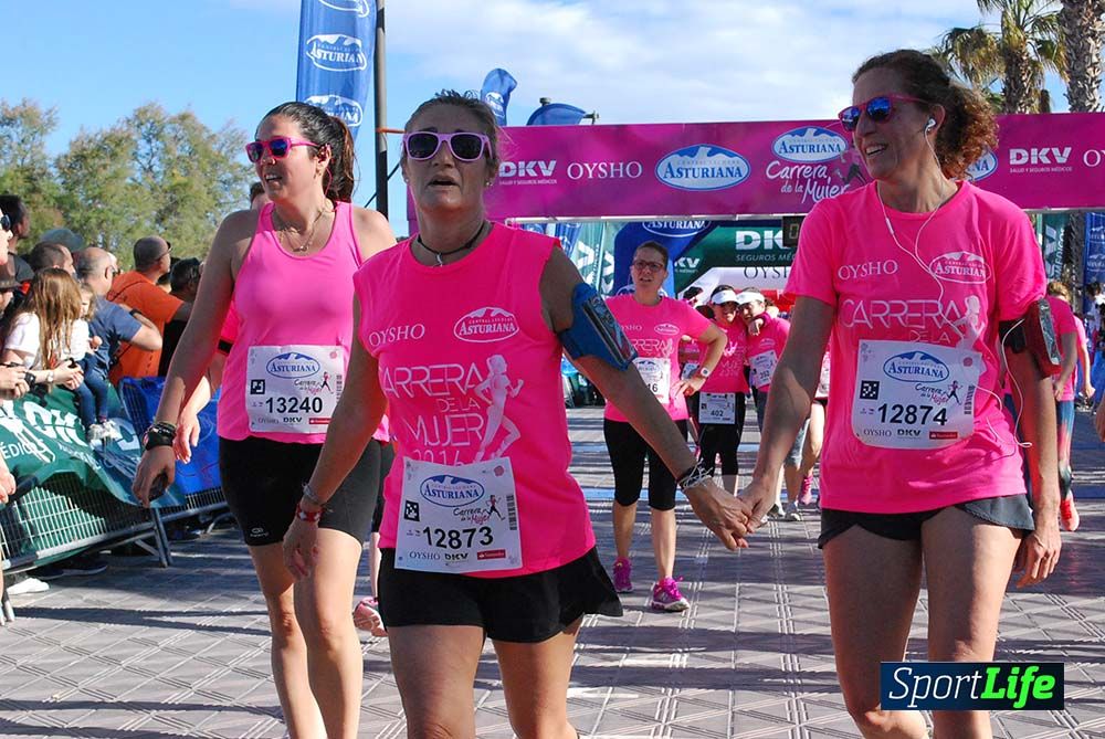 Carrera de la Mujer Valencia 2016: meta (0: 45 al 0:51)
