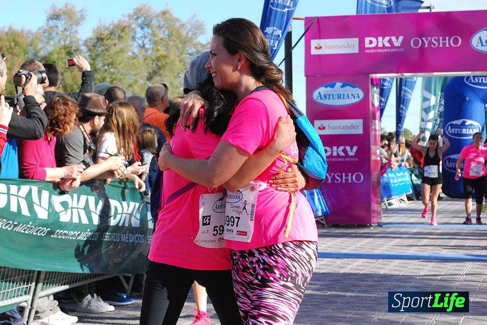 Carrera de la Mujer Valencia 2016: meta (0: 45 al 0:51)