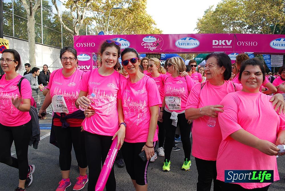 Galería Carrera de la Mujer Barcelona 2015  Arco derecho (2:04 a 2:08)