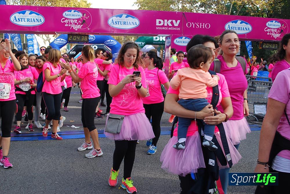 Galería Carrera de la Mujer Barcelona 2015  Arco derecho (2:04 a 2:08)