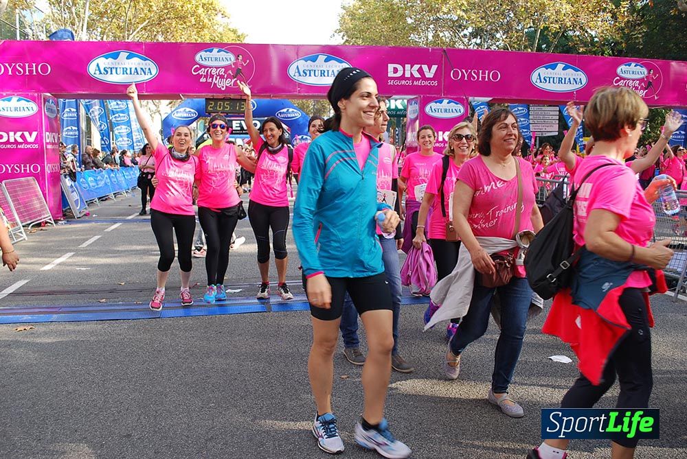 Galería Carrera de la Mujer Barcelona 2015  Arco derecho (2:04 a 2:08)