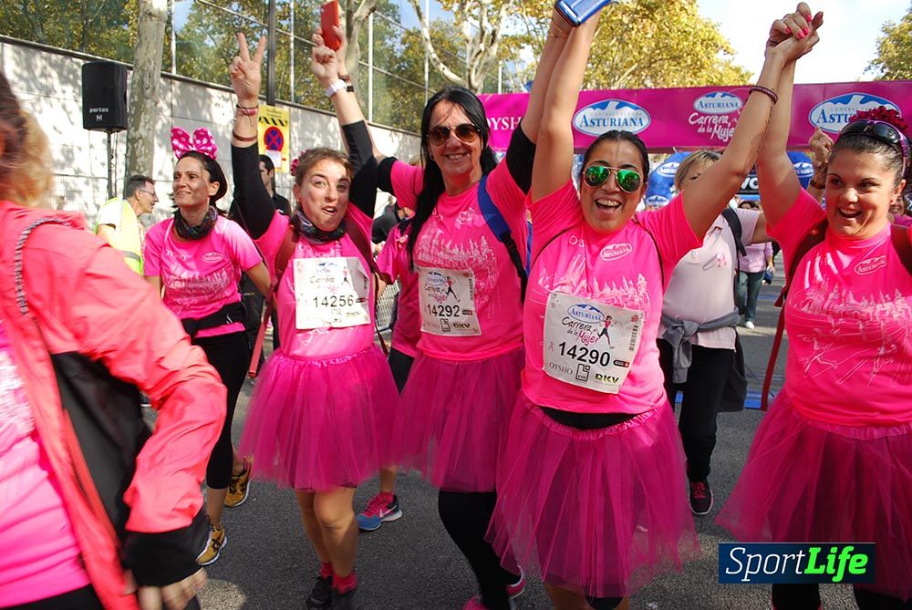 Galería Carrera de la Mujer Barcelona 2015  Arco derecho (2:04 a 2:08)