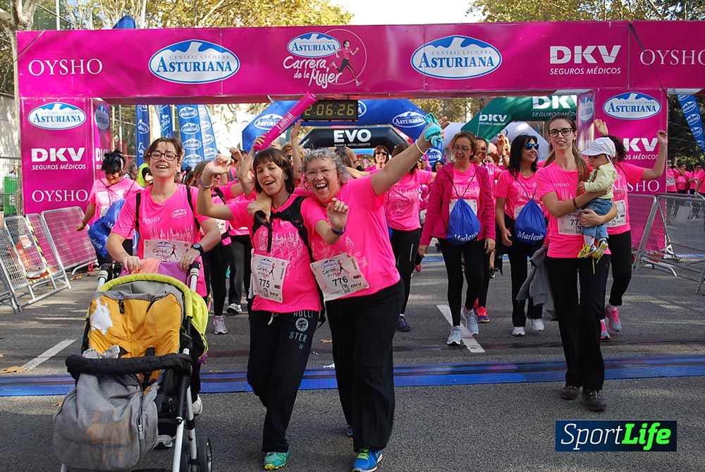 Galería Carrera de la Mujer Barcelona 2015  Arco derecho (2:04 a 2:08)