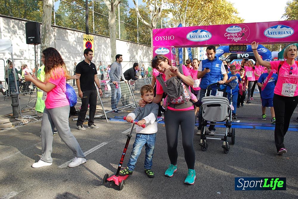 Galería Carrera de la Mujer Barcelona 2015  Arco derecho (2:04 a 2:08)