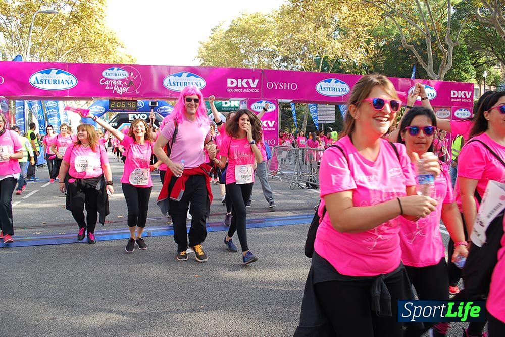 Galería Carrera de la Mujer Barcelona 2015  Arco derecho (2:04 a 2:08)