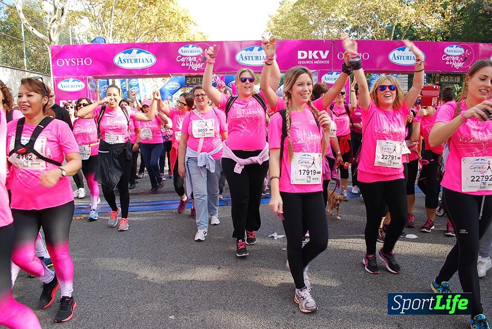Galería Carrera de la Mujer Barcelona 2015  Arco derecho (2:04 a 2:08)