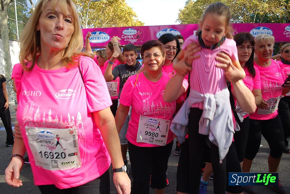 Galería Carrera de la Mujer Barcelona 2015  Arco derecho (2:04 a 2:08)