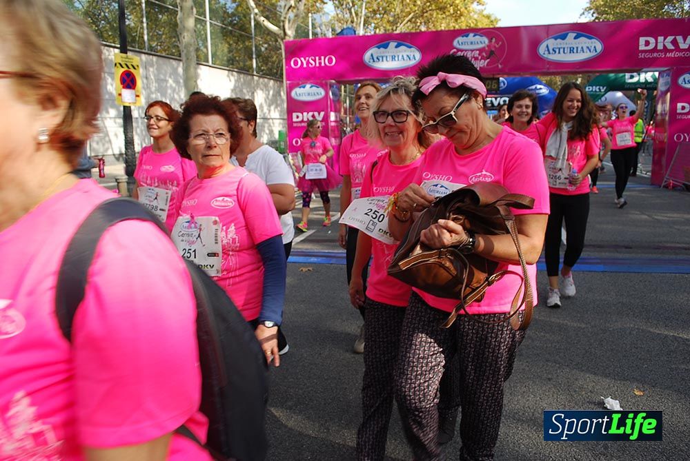 Galería Carrera de la Mujer Barcelona 2015  Arco derecho (2:04 a 2:08)