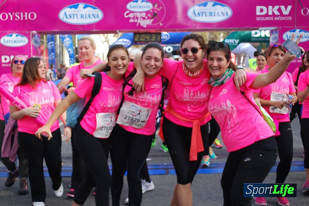 Galería Carrera de la Mujer Barcelona 2015  Arco derecho (2:04 a 2:08)