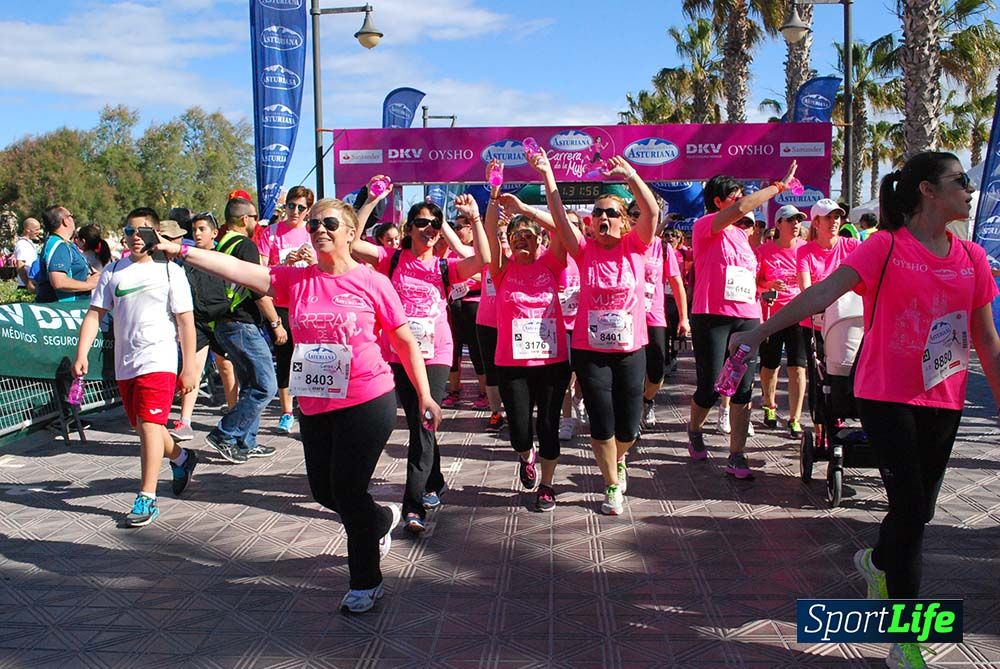 Carrera de la Mujer Valencia 2016: meta (de 01:32 a 01:41)