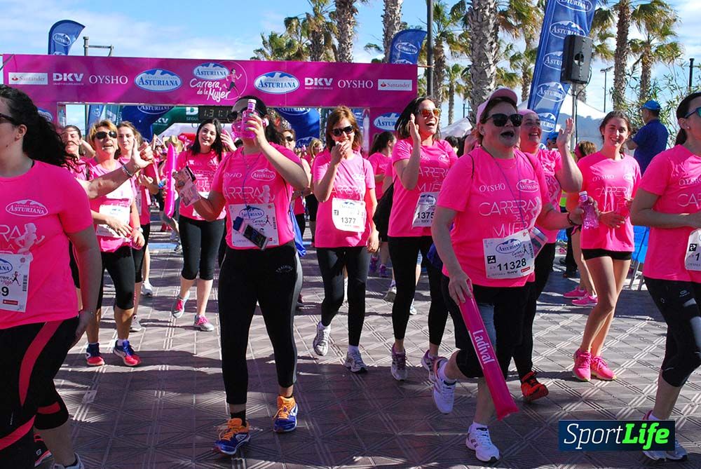 Carrera de la Mujer Valencia 2016: meta (de 01:32 a 01:41)