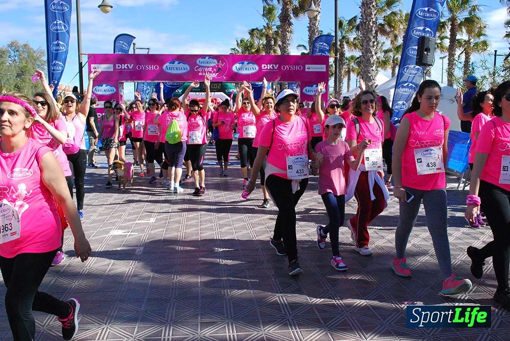 Carrera de la Mujer Valencia 2016: meta (de 01:32 a 01:41)