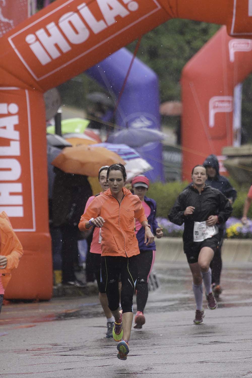 Carrera de la Mujer Madrid Meta 8 arco izquierdo de 9.20 a 9.35