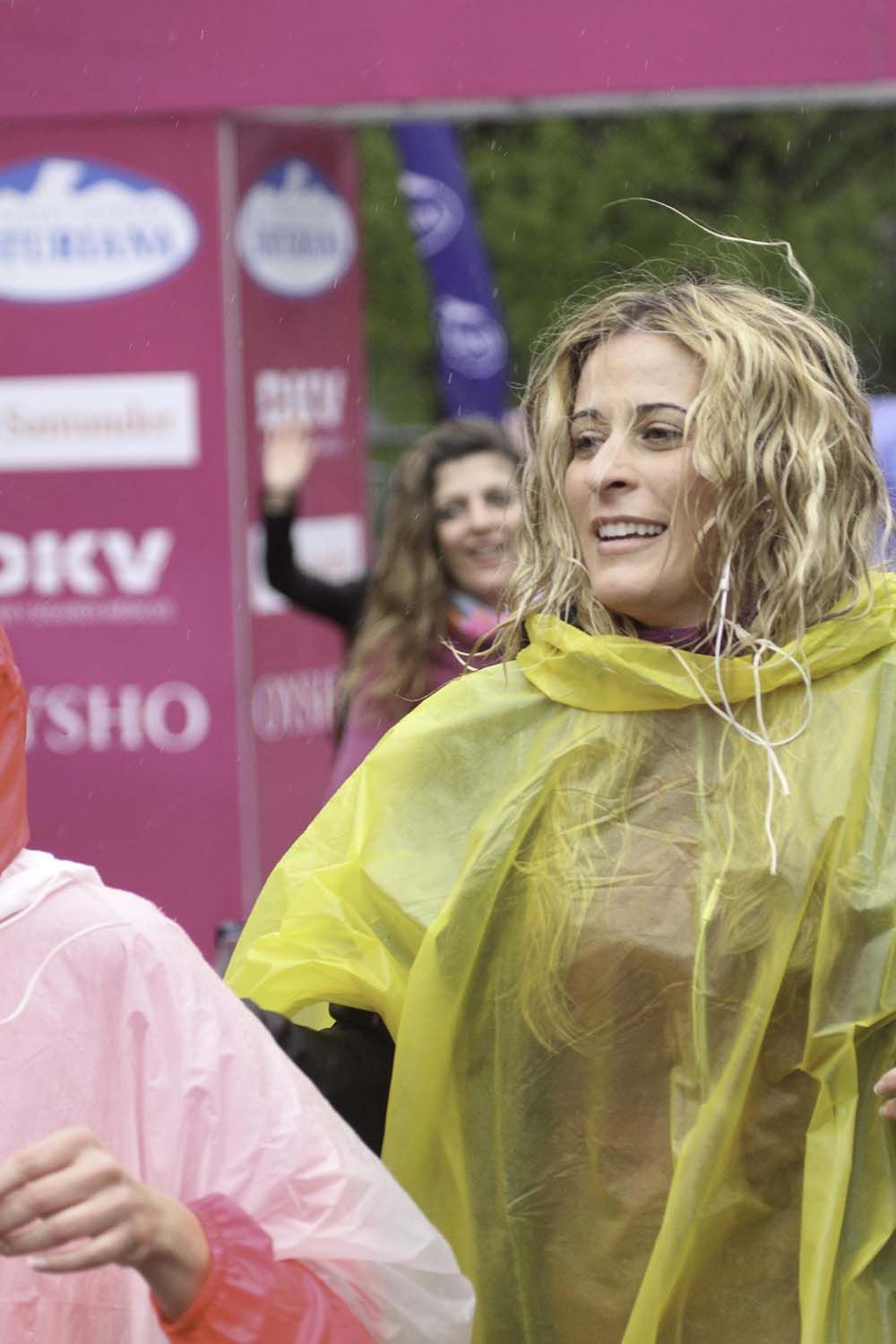Carrera de la Mujer Madrid Meta 8 arco izquierdo de 9.20 a 9.35