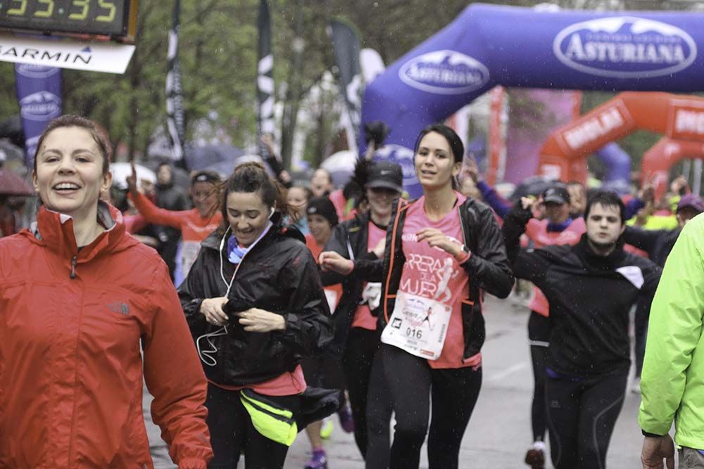 Carrera de la Mujer Madrid Meta 8 arco izquierdo de 9.20 a 9.35