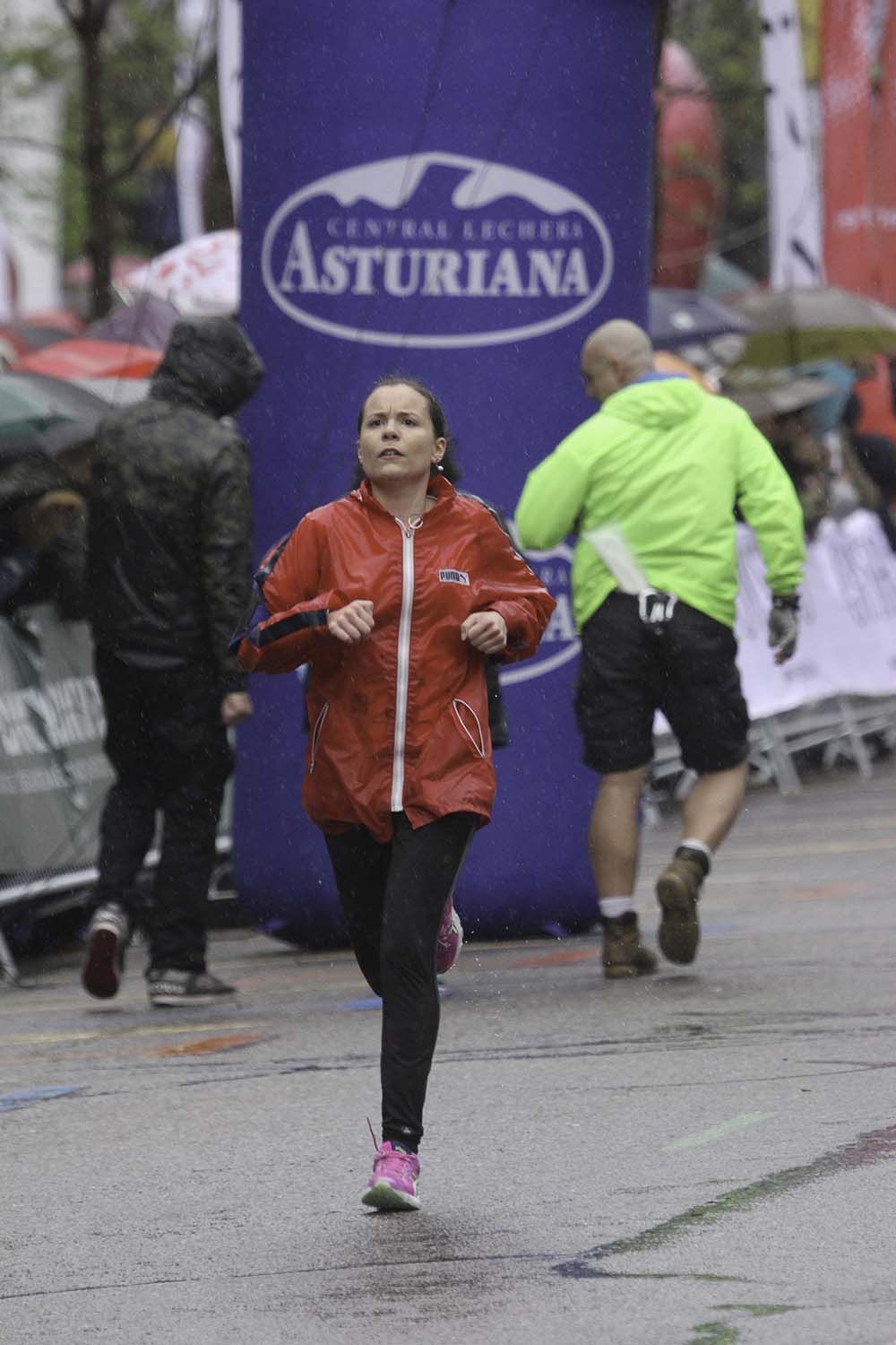 Carrera de la Mujer Madrid Meta 8 arco izquierdo de 9.20 a 9.35