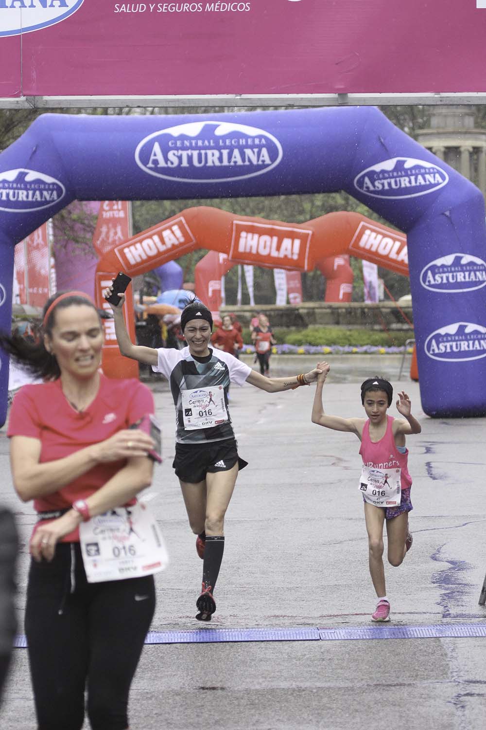 Carrera de la Mujer Madrid Meta 8 arco izquierdo de 9.20 a 9.35