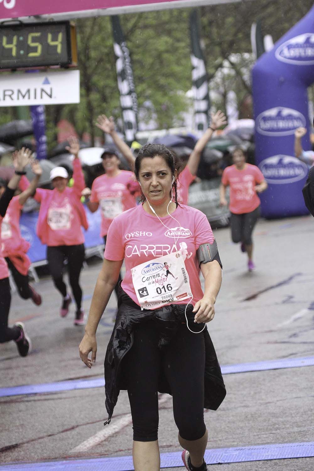 Carrera de la Mujer Madrid Meta 8 arco izquierdo de 9.20 a 9.35