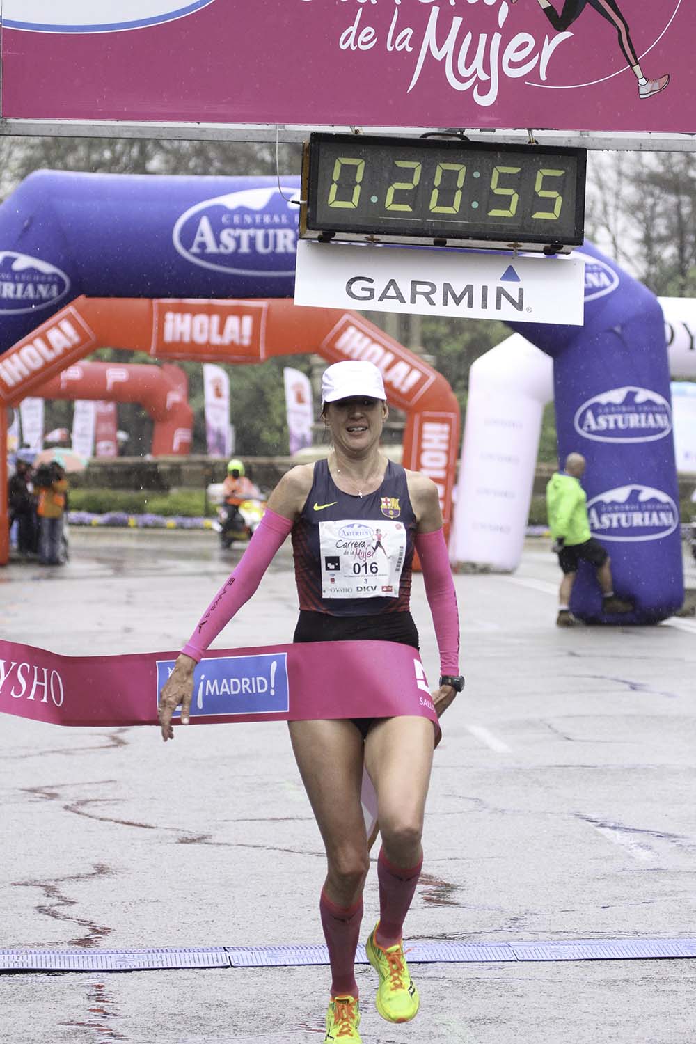 Carrera de la Mujer Madrid Meta 8 arco izquierdo de 9.20 a 9.35