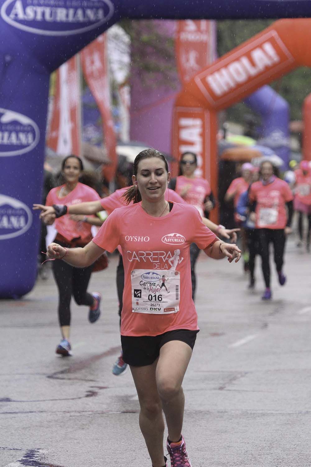 Carrera de la Mujer Madrid Meta 8 arco izquierdo de 9.20 a 9.35