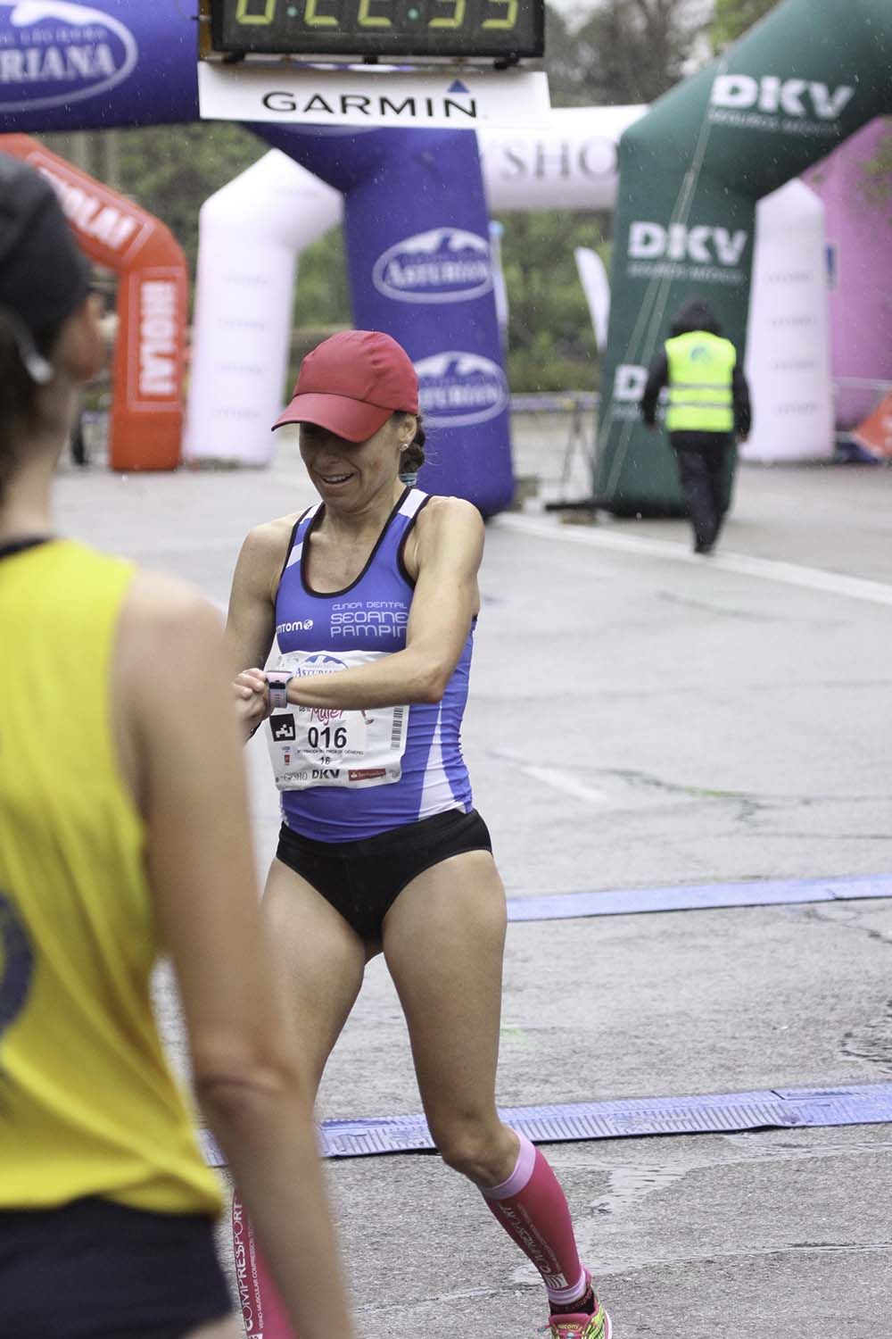Carrera de la Mujer Madrid Meta 8 arco izquierdo de 9.20 a 9.35