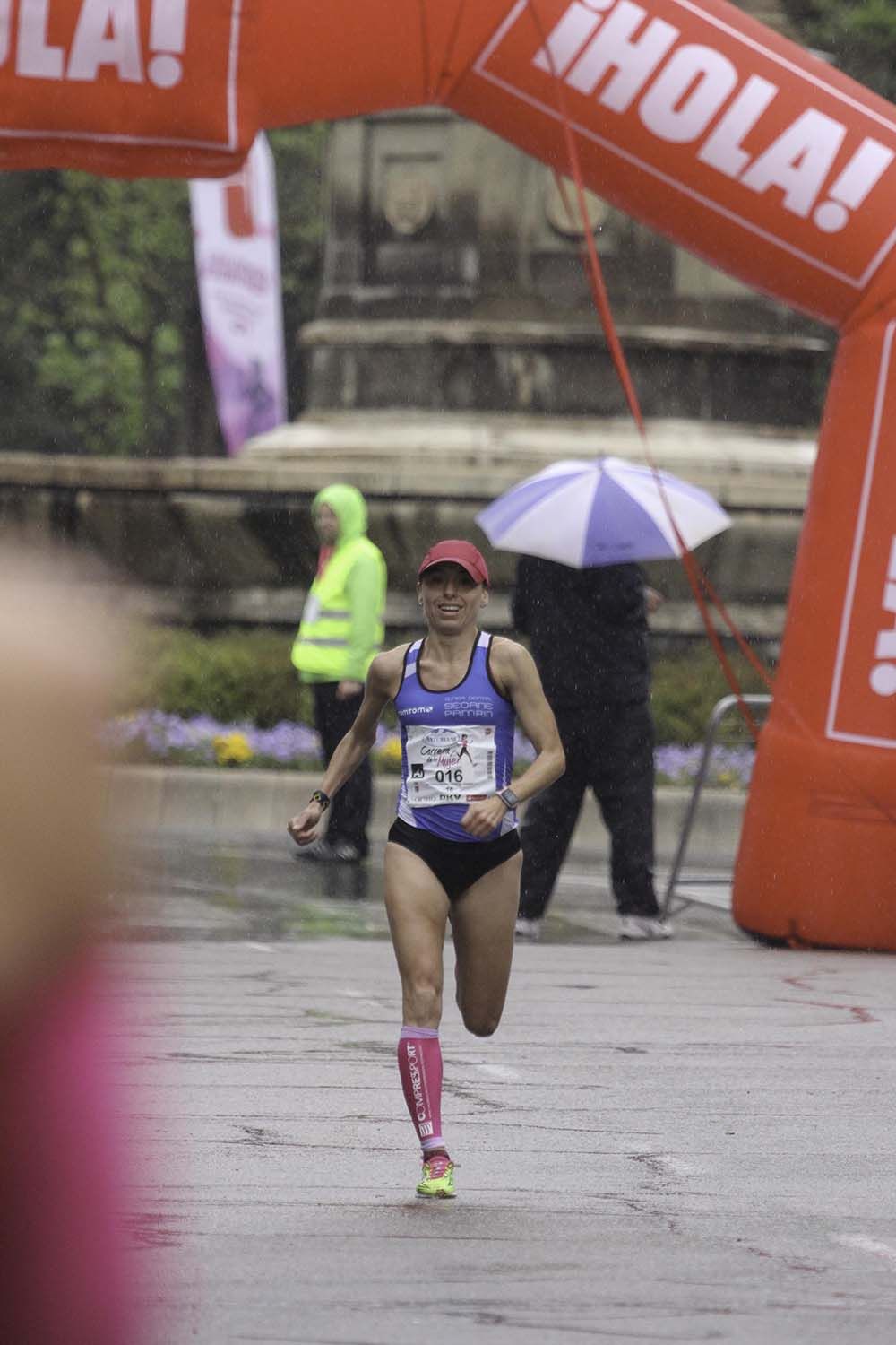 Carrera de la Mujer Madrid Meta 8 arco izquierdo de 9.20 a 9.35