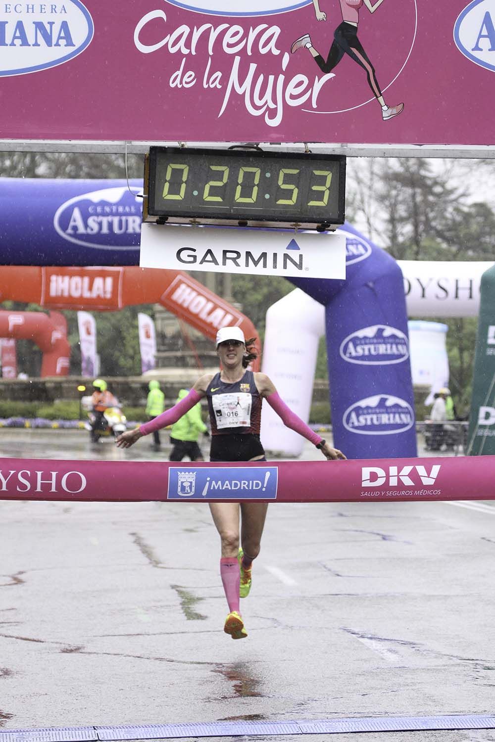 Carrera de la Mujer Madrid Meta 8 arco izquierdo de 9.20 a 9.35