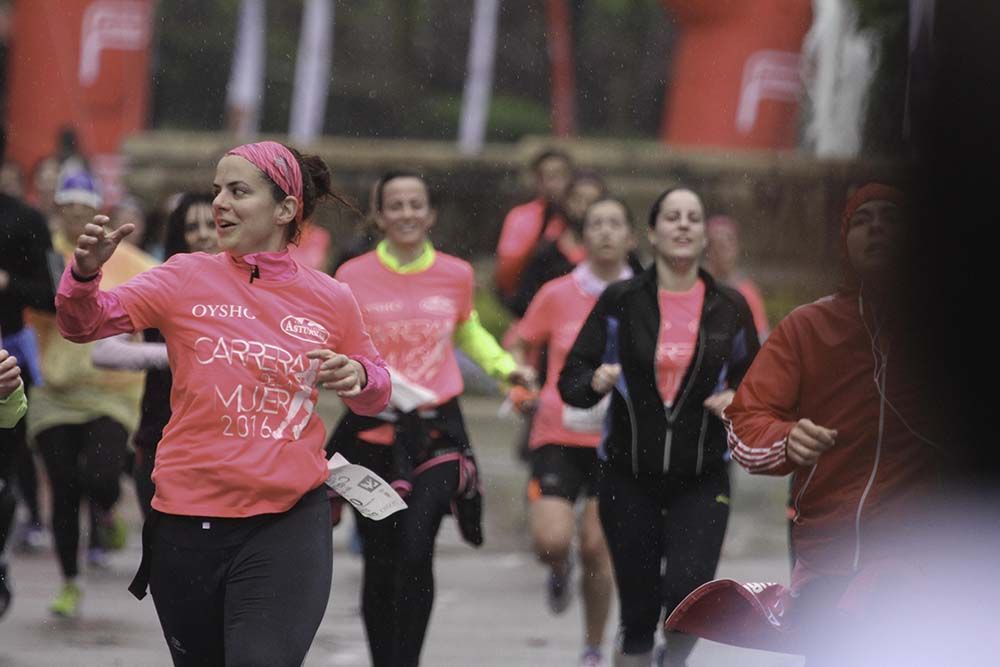 Carrera de la Mujer Madrid Meta 8 arco izquierdo de 9.20 a 9.35