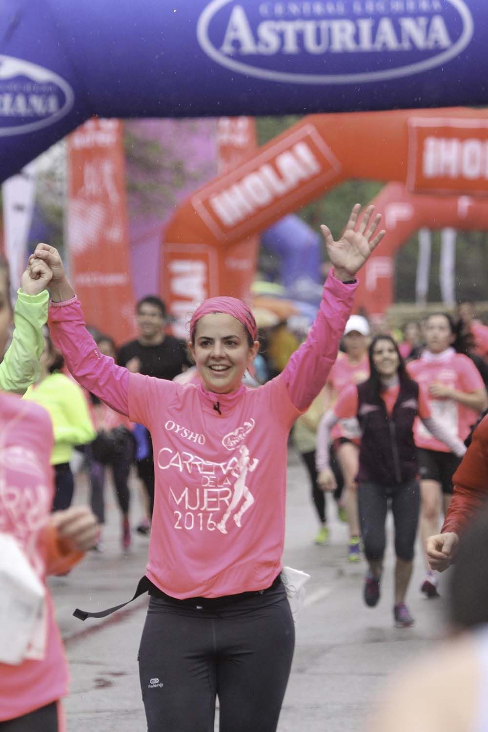 Carrera de la Mujer Madrid Meta 8 arco izquierdo de 9.20 a 9.35